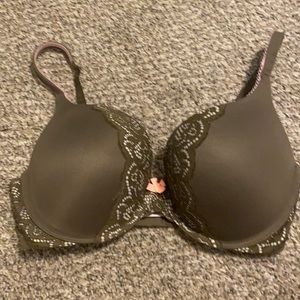 Victoria’s Secret bra